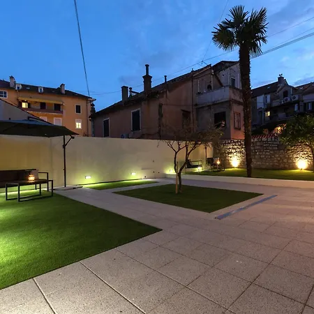 Teuta Garden Luxury * ספליט